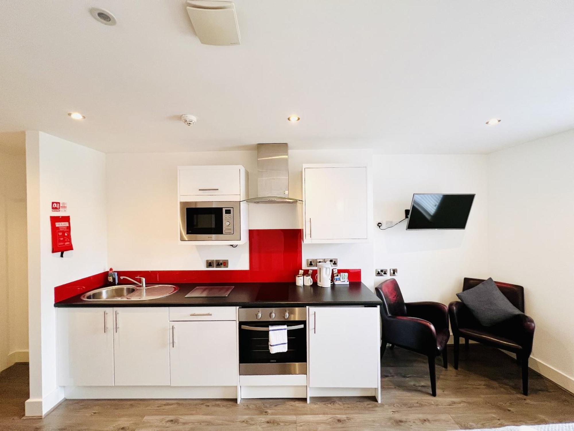 Foxhouse Studio Apartments Plymouth Room photo