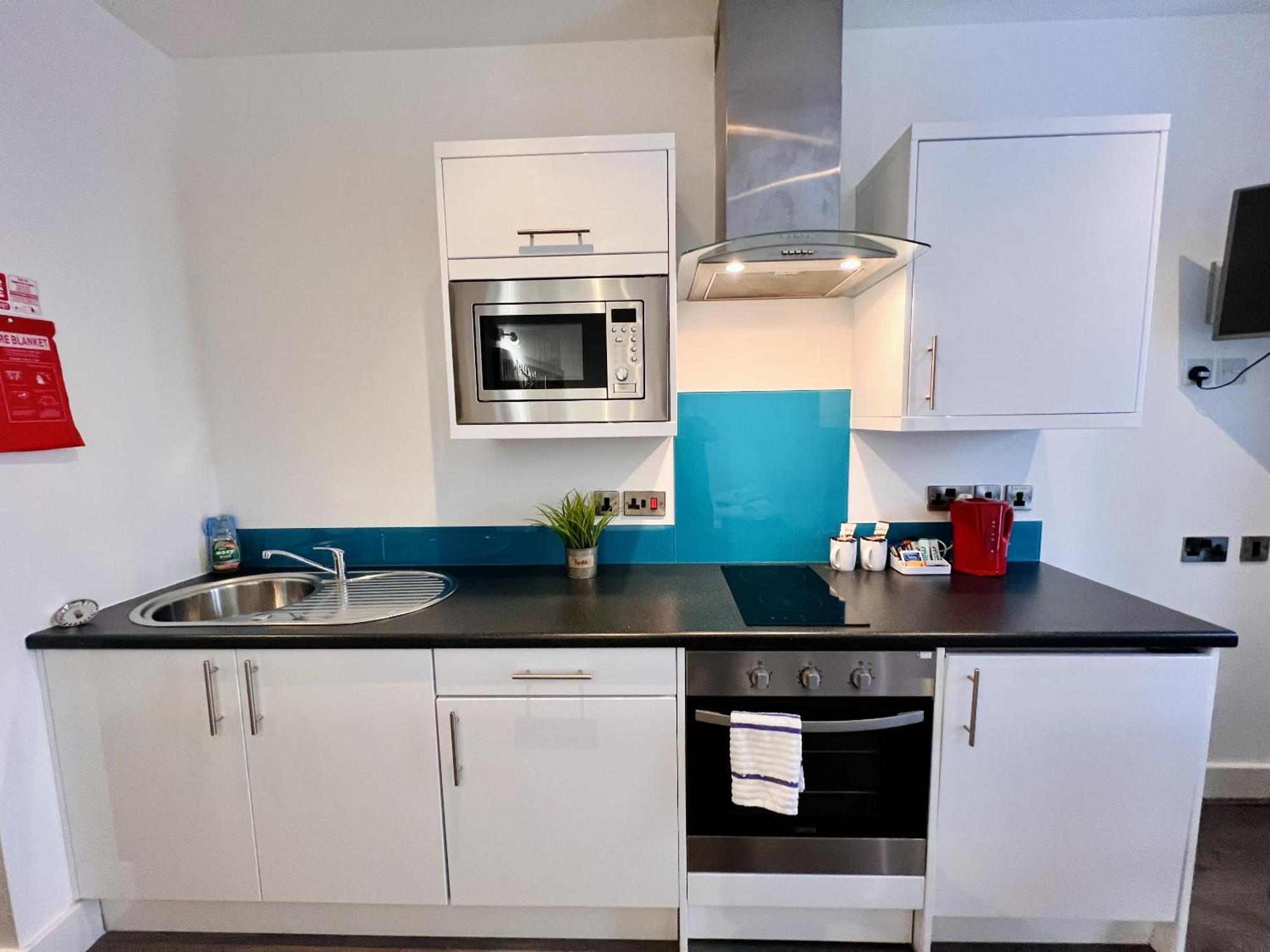 Foxhouse Studio Apartments Plymouth Room photo